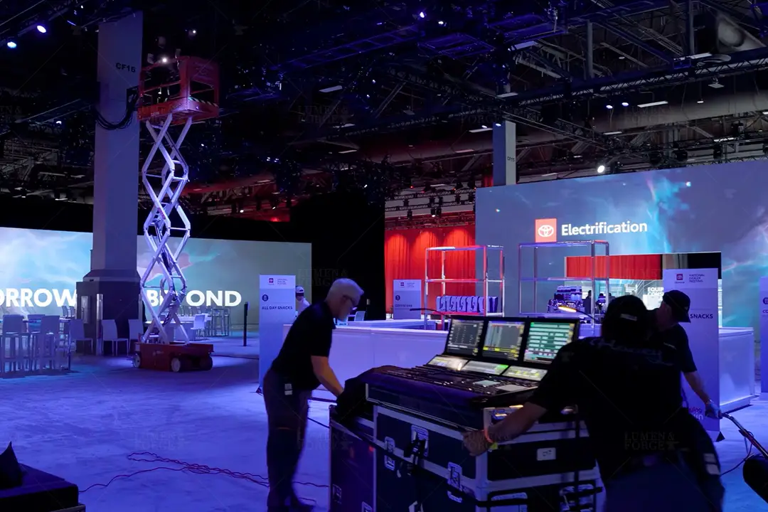 toyota tradeshow convention projection mapping